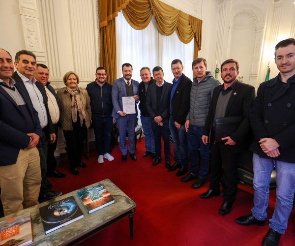 PORTO ALEGRE, RS, BRASIL, 19.07.2022 - Reunião na Casa Civil com prefeitos da COMUNORS - Consórcio dos Municípios da região Norte do RS. Fotos: Gustavo Mansur